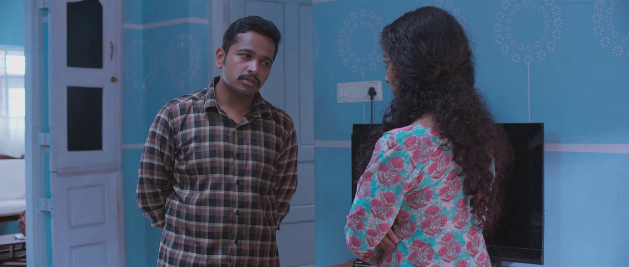 Jaya Jaya Jaya Jaya Hey (2022) WEB-DL Hindi + Mal 720p x264 AVC AAC 5.1 ESub CineVood.mkv.0002